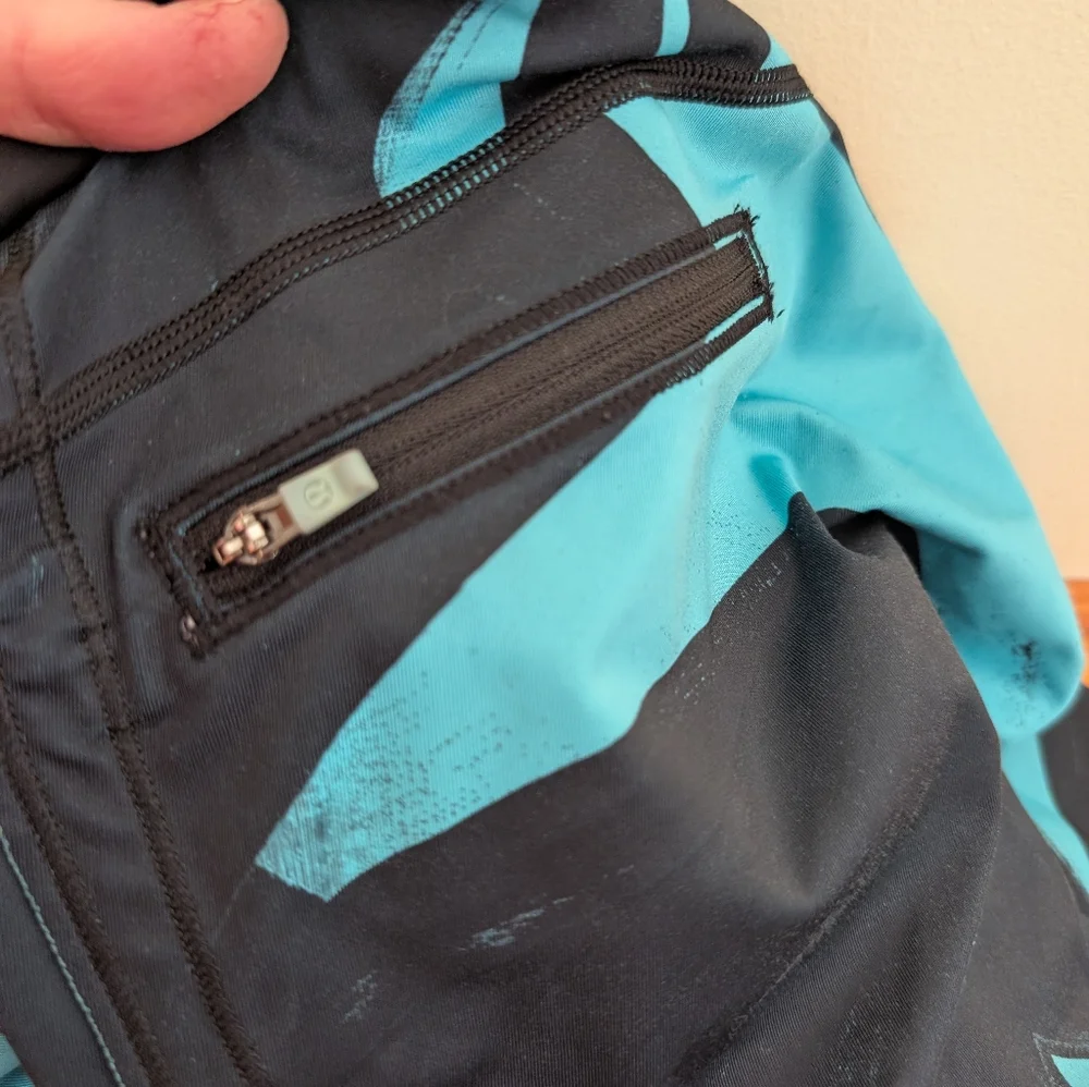 Lululemon Run Top Speed Crop Leggings Black Teal Print Size 12 - Picture 5 of 9